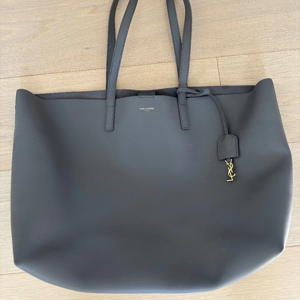 Saint Laurent Purse - Picture 1 of 3